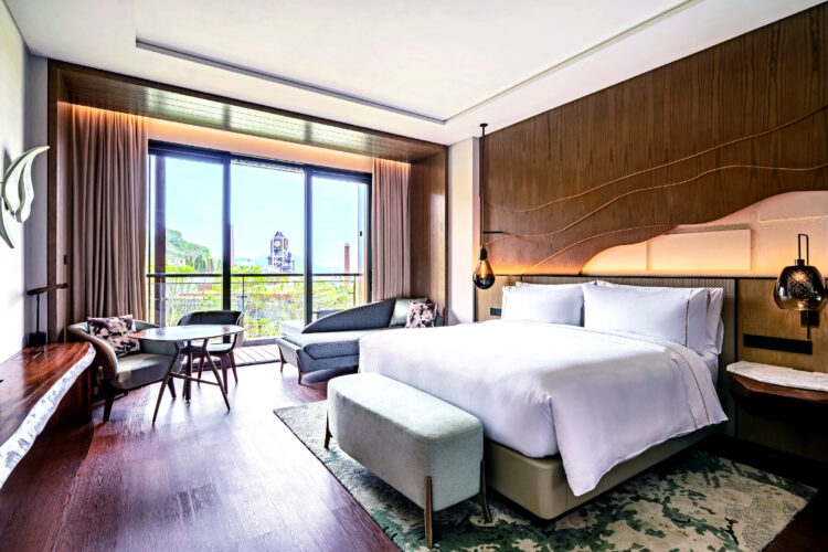 омер Deluxe Garden King с балконом в The Westin Nanjing Resort & Spa